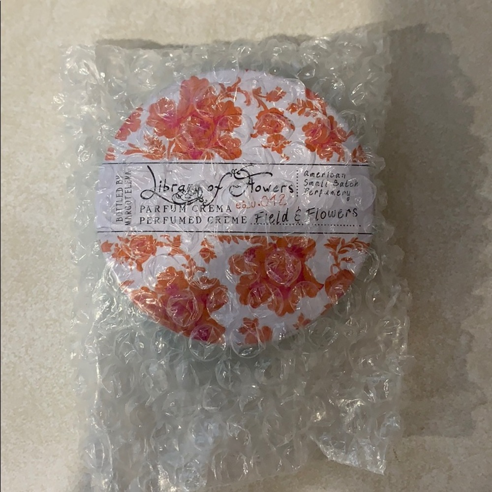 Library of Flowers Perfumed Creme 2.5 oz